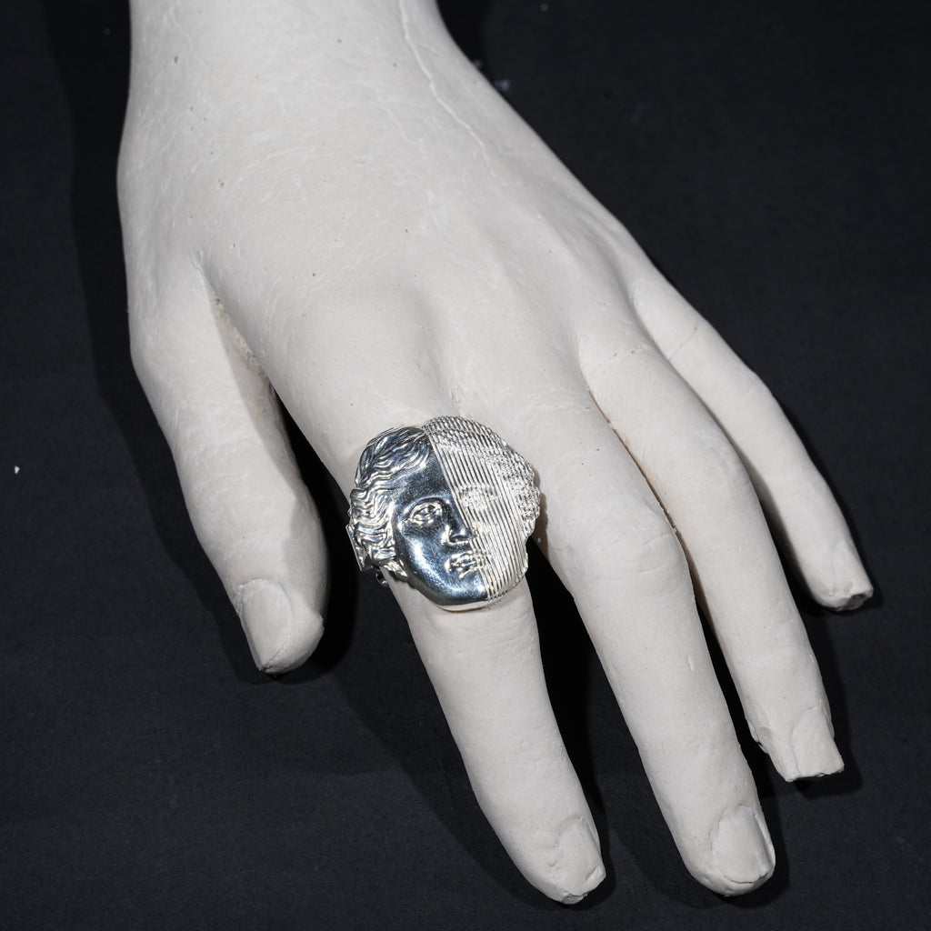 "IMAGINREALITY" - ვერცხლის სკულფტურული ბეჭედი