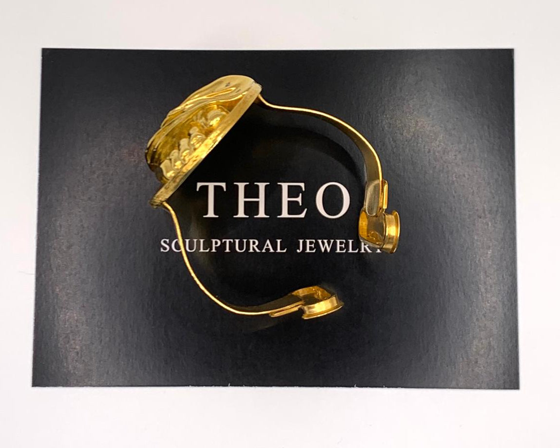 'Not Just a Toe" - მოოქროვილი ლატუნის სამაჯური