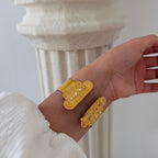 'Not Just a Toe" - მოოქროვილი ლატუნის სამაჯური