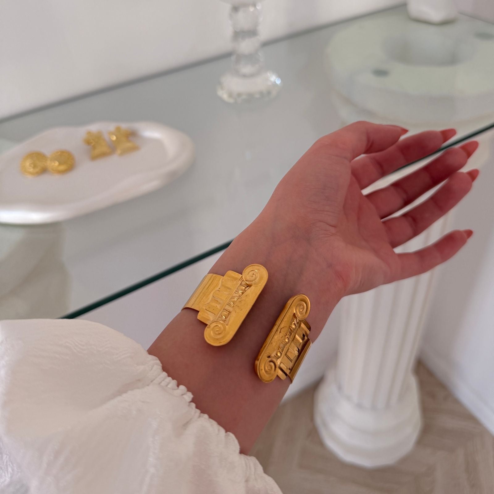 'Not Just a Toe" - მოოქროვილი ლატუნის სამაჯური