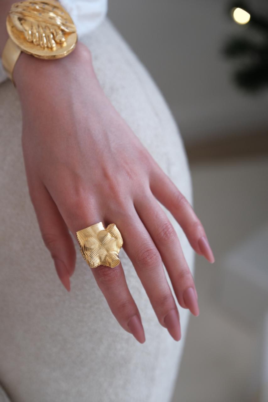 'Not Just a Toe" - მოოქროვილი ლატუნის სამაჯური