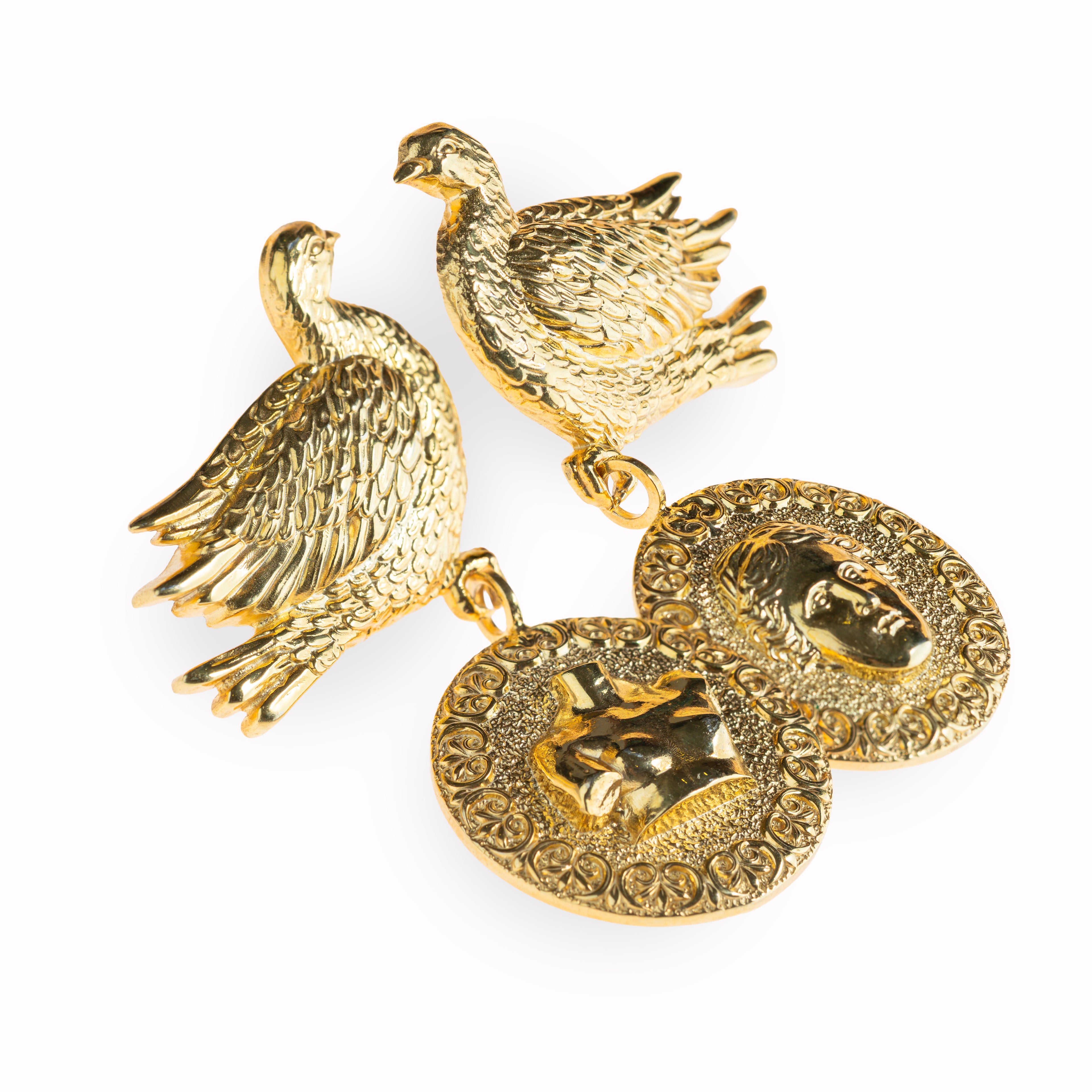 “Wings of Balance” - ვერცხლის სკულფტურული საყურე