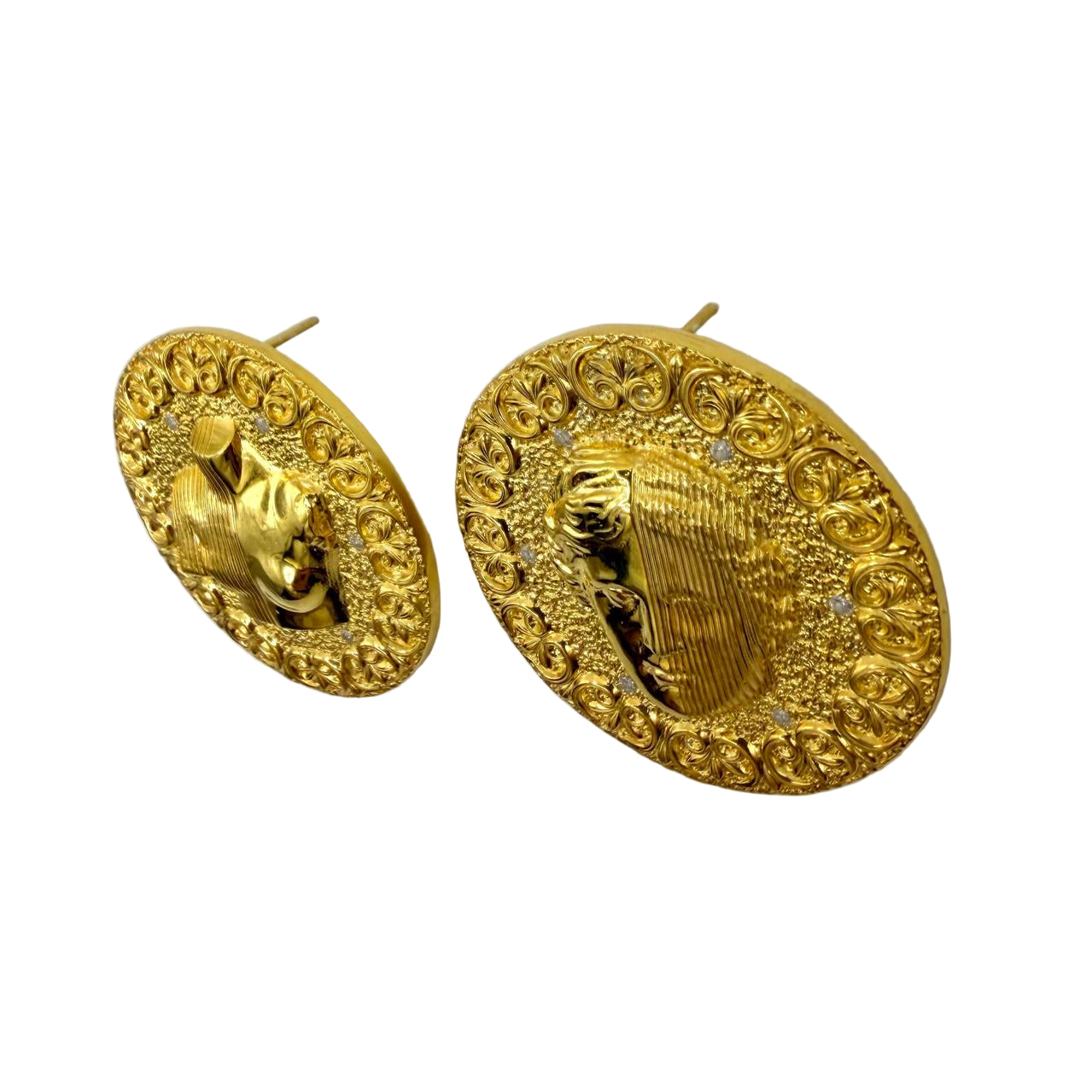 “Divine Creation” - ვერცხლის სკულფტურული საყურე