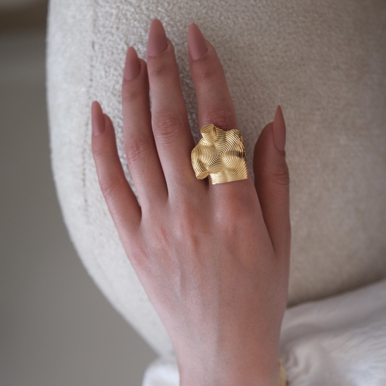 “Vibration of Feelings” - სკულფტურული ბეჭედი